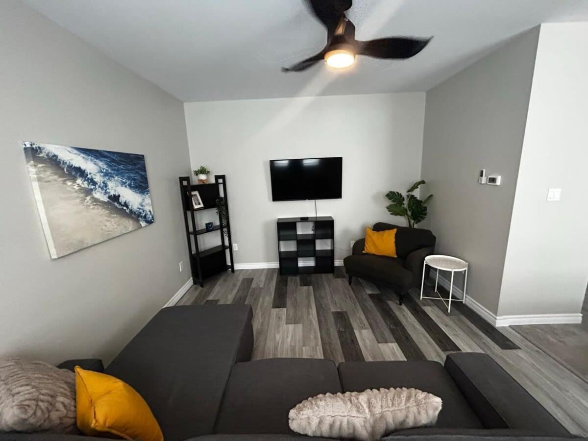New Large Luxurious 2Br Condo In The Heart Of Uptown Coffee, Wifi Сент-Джон Экстерьер фото